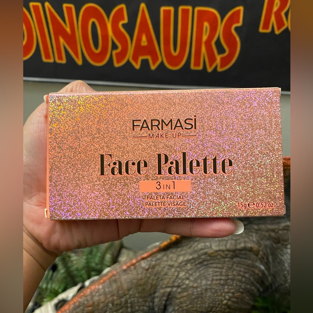 Farmasi 3in1 face palette